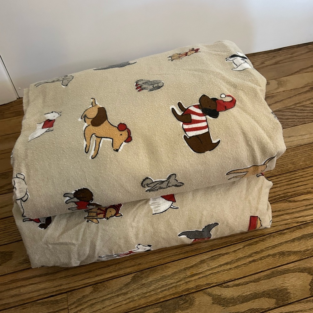 Cuddlduds dog bedsheets